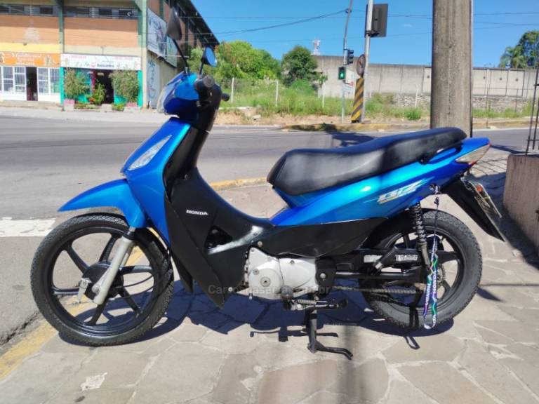 HONDA - BIZ 125 - 2006/2006 - Azul - R$ 8.500,00
