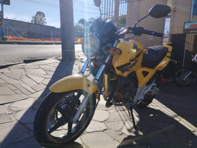 HONDA - CBX 250 TWISTER - 2006/2007 - Amarela - R$ 9.999,00
