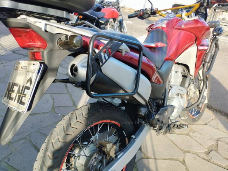 HONDA - XRE 300 - 2013/2013 - Vermelha - R$ 18.500,00