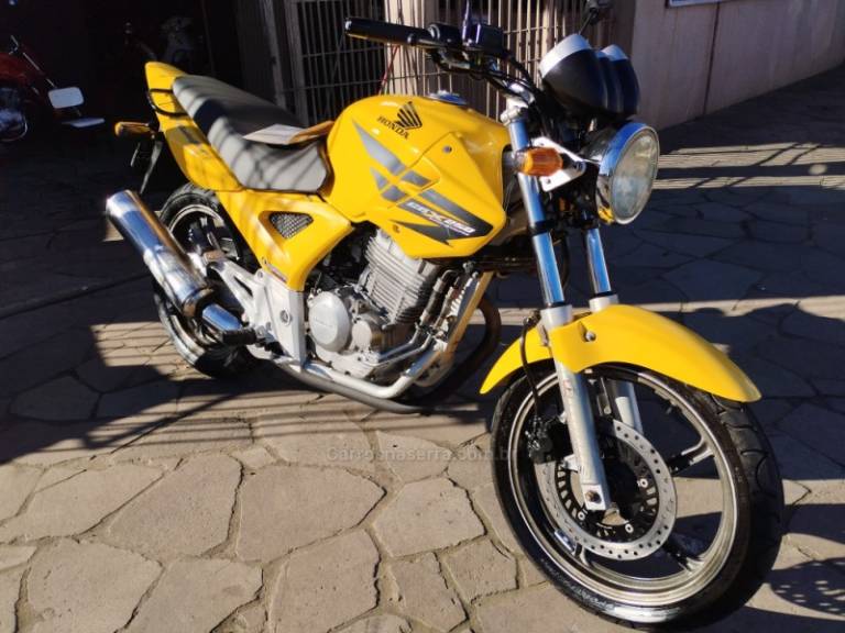 HONDA - CBX 250 TWISTER - 2006/2007 - Amarela - R$ 9.999,00