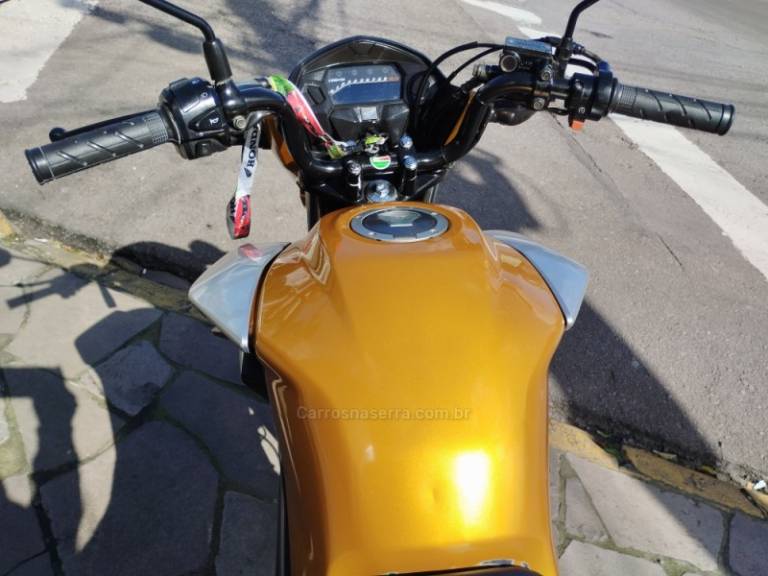 HONDA - CG 160 - 2021/2022 - Amarela - R$ 17.500,00