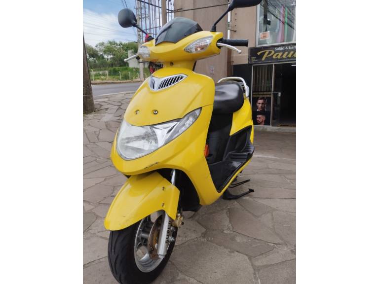 SUZUKI - AN125 BURGMAN - 2007/2008 - Amarela - R$ 7.300,00
