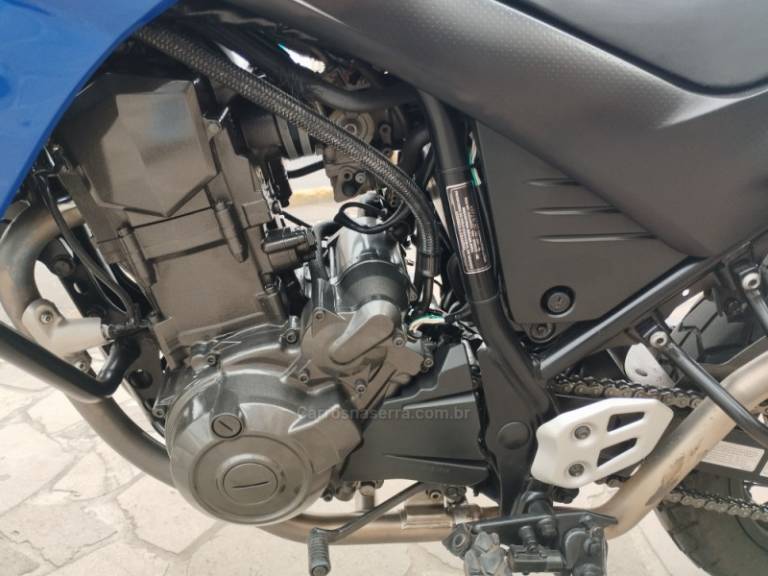 YAMAHA - XT - 2011/2012 - Azul - R$ 34.900,00