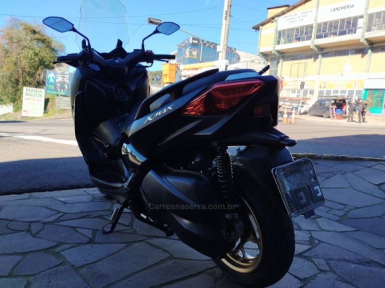 YAMAHA - X MAX - 2021/2021 - Preta - R$ 25.999,00