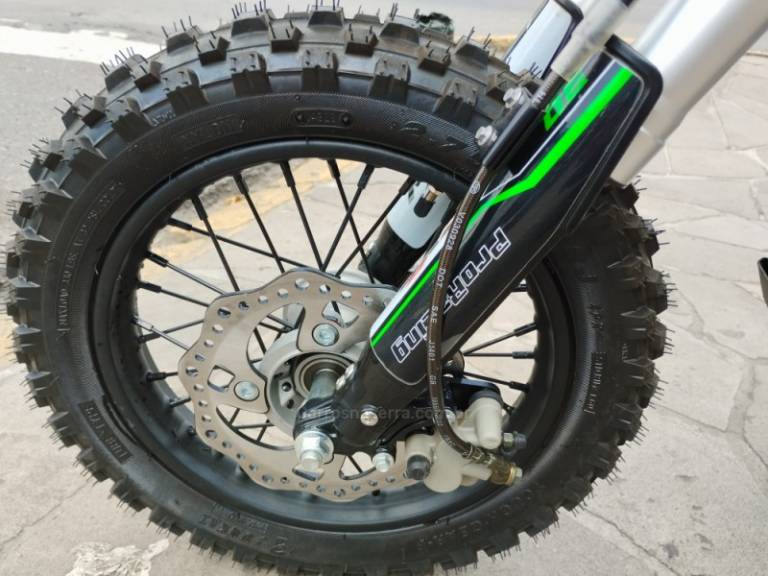 MXF - 90 - 2024/2024 - Verde - R$ 7.999,00