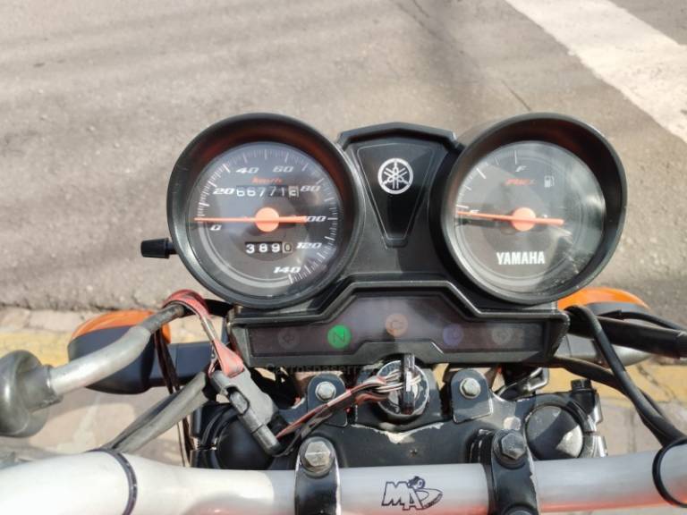 YAMAHA - YBR - 2012/2012 - Vermelha - R$ 9.500,00