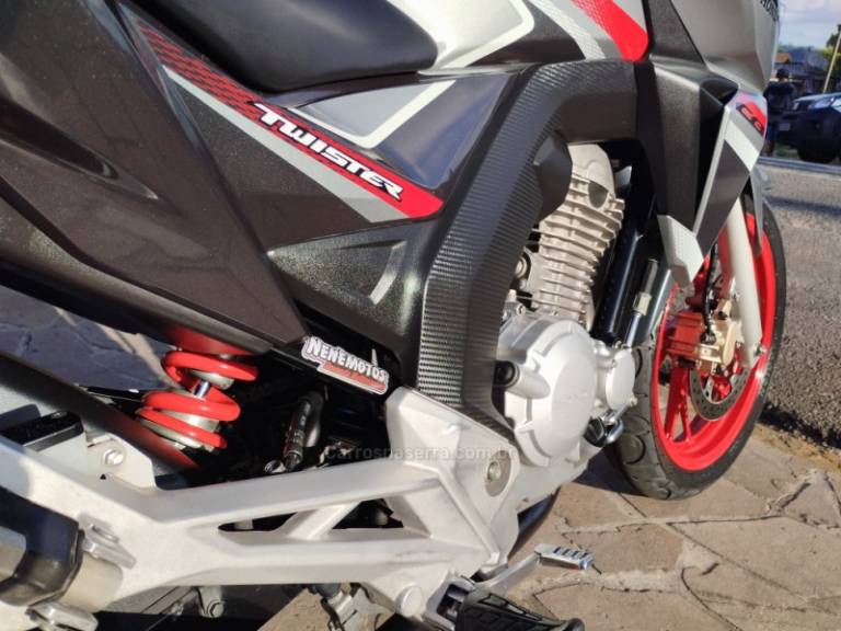 HONDA - CB 250F TWISTER - 2018/2018 - Prata - R$ 18.999,00