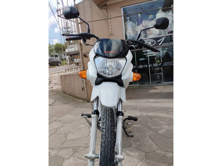 HONDA - POP 110I - 2022/2022 - Branca - R$ 10.500,00