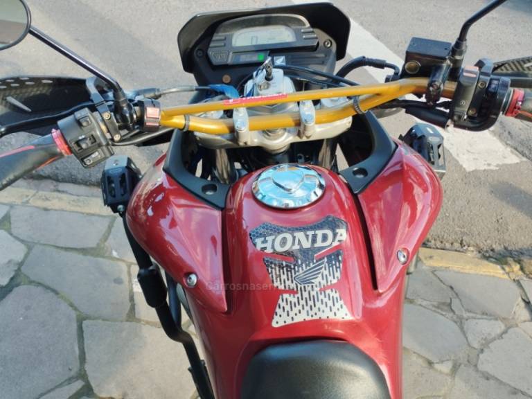 HONDA - XRE 300 - 2013/2013 - Vermelha - R$ 18.500,00