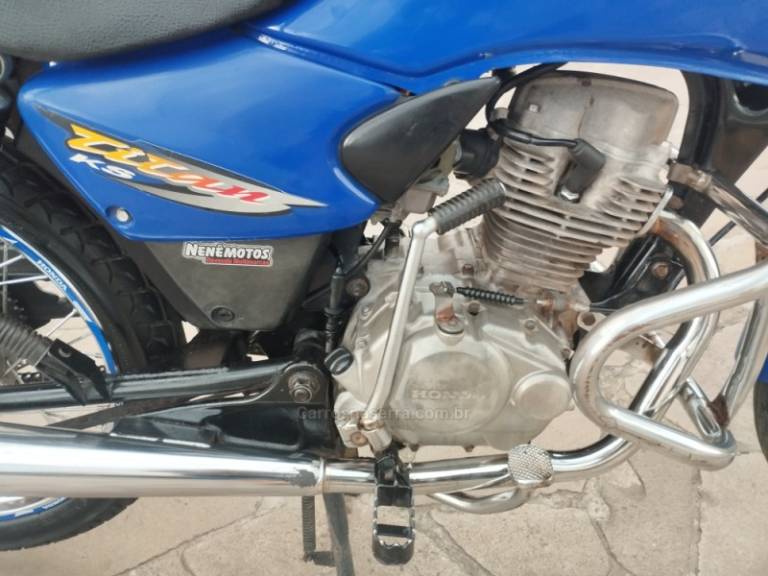 HONDA - CG 125 - 2001/2001 - Azul - R$ 7.500,00