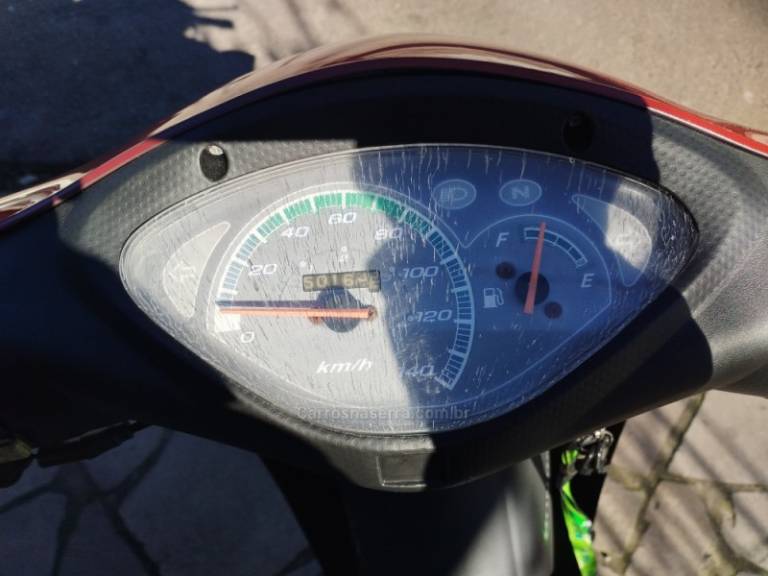HONDA - BIZ 125 - 2005/2006 - Vermelha - R$ 7.999,00
