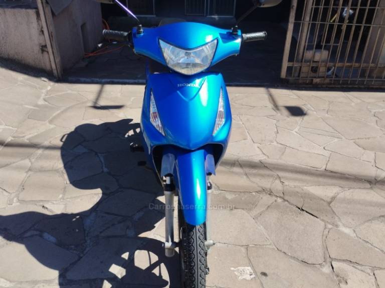 HONDA - BIZ 125 - 2006/2006 - Azul - R$ 8.500,00