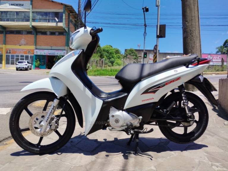 HONDA - BIZ 125 - 2014/2015 - Branca - R$ 12.999,00