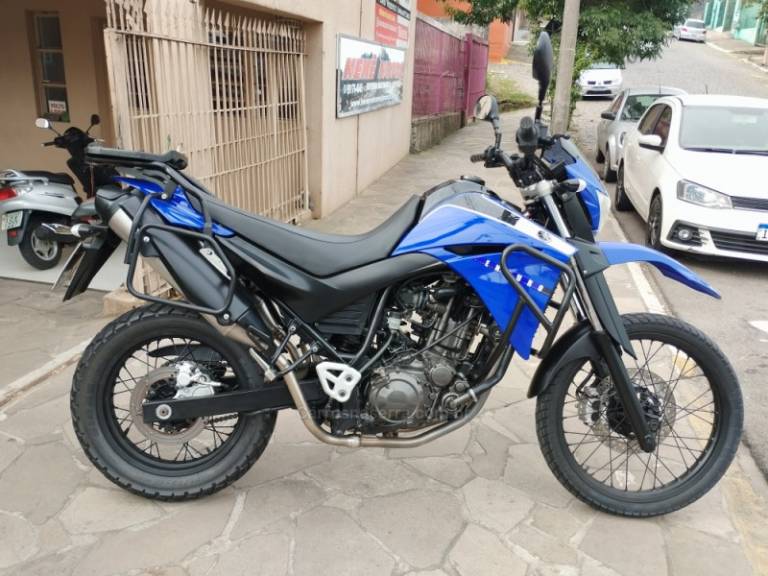 YAMAHA - XT - 2011/2012 - Azul - R$ 34.900,00