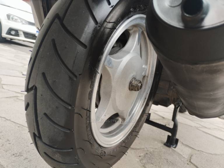 SUZUKI - AN125 BURGMAN - 2007/2008 - Amarela - R$ 7.300,00