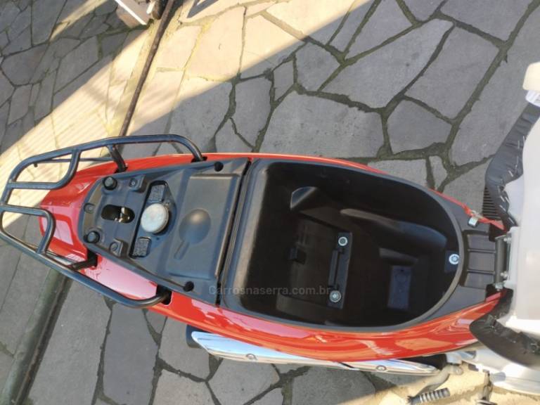 HONDA - BIZ 125 - 2005/2006 - Vermelha - R$ 7.999,00