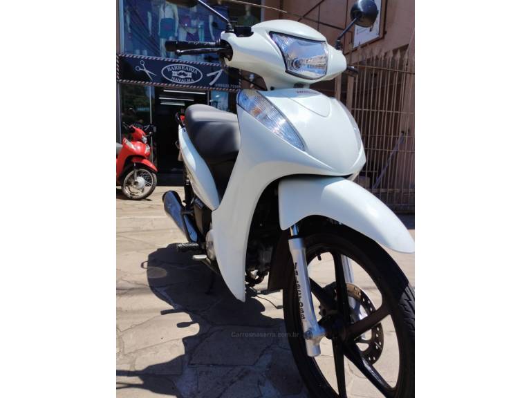 HONDA - BIZ 125 - 2014/2015 - Branca - R$ 12.999,00