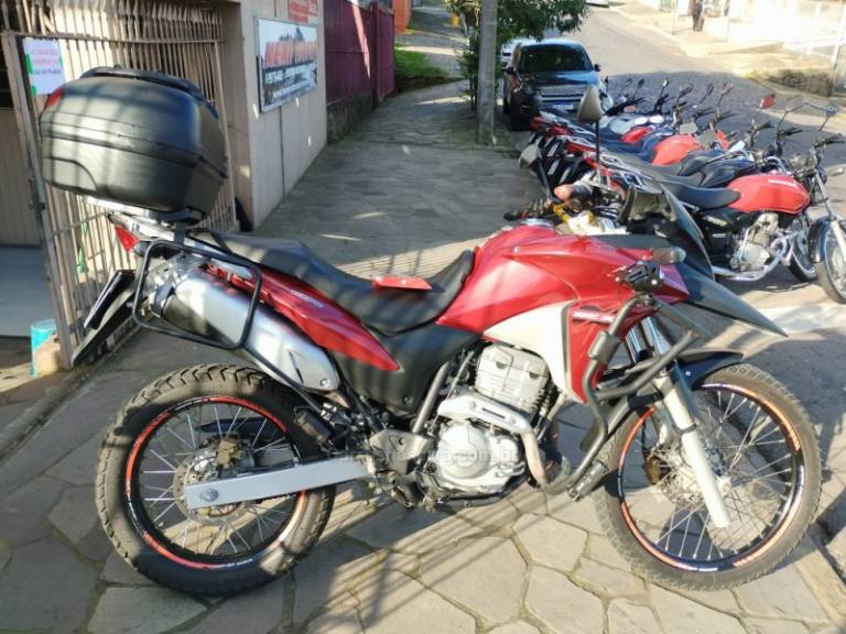 HONDA - XRE 300 - 2013/2013 - Vermelha - R$ 18.500,00