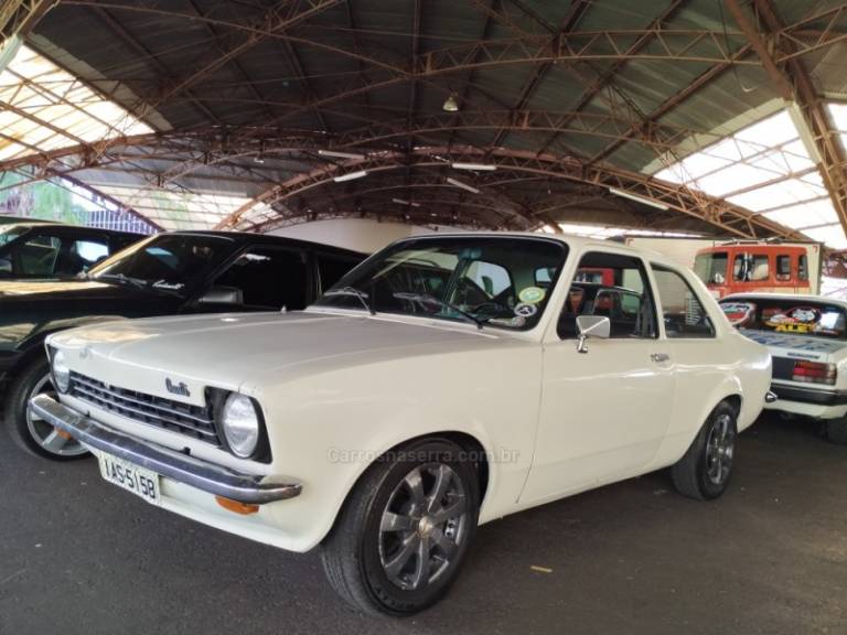 CHEVROLET - CHEVETTE - 1976/1976 - Branca - R$ 16.999,00