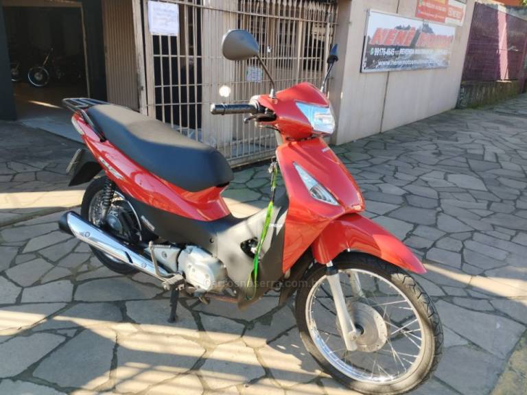 HONDA - BIZ 125 - 2005/2006 - Vermelha - R$ 7.999,00