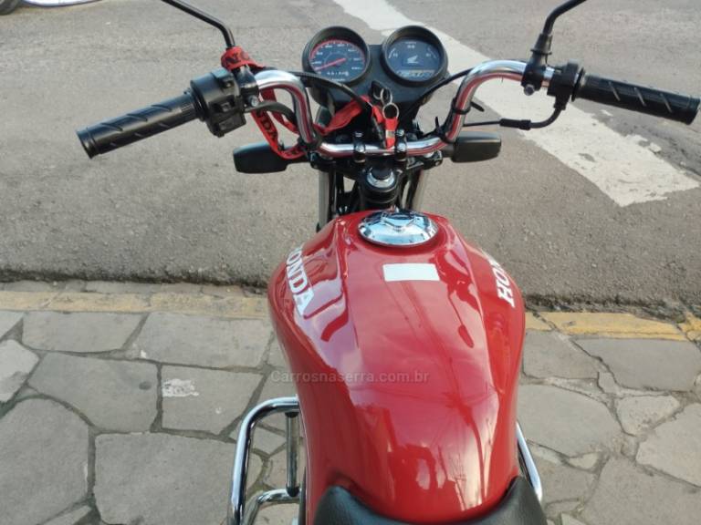 HONDA - CG 125 - 2005/2005 - Vermelha - R$ 7.500,00