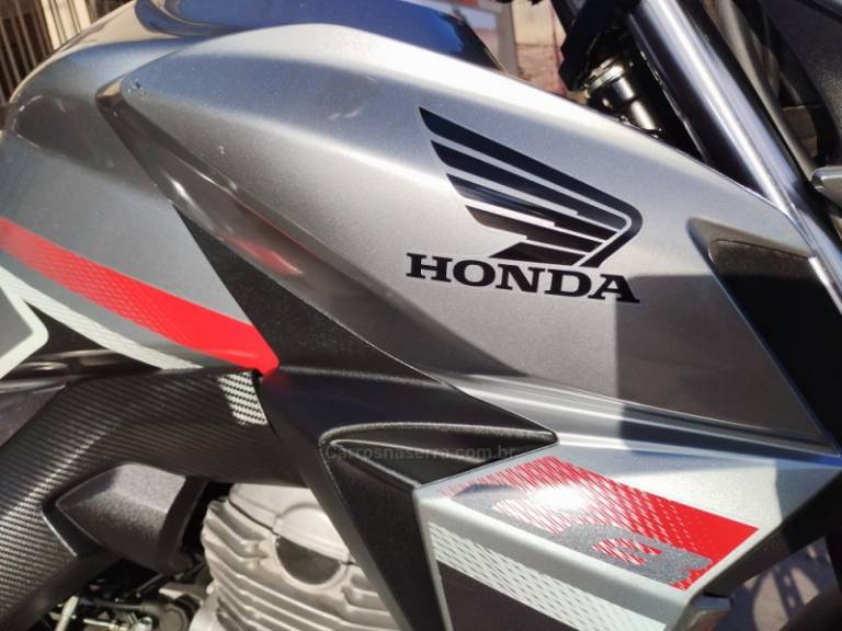HONDA - CB 250F TWISTER - 2018/2018 - Prata - R$ 18.999,00