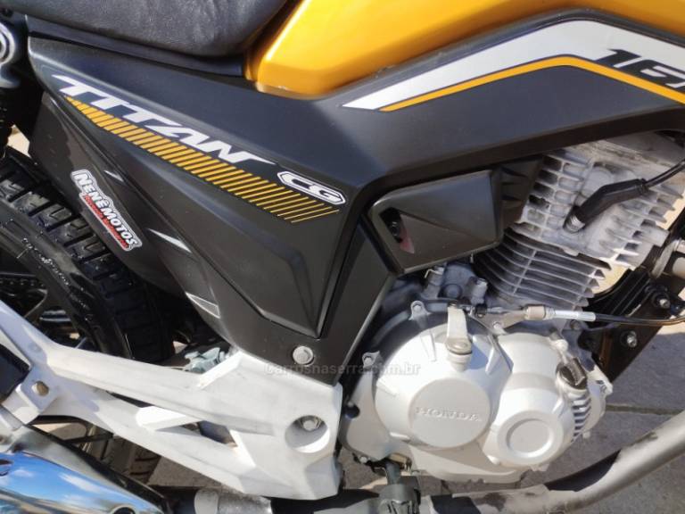 HONDA - CG 160 - 2021/2022 - Amarela - R$ 17.500,00