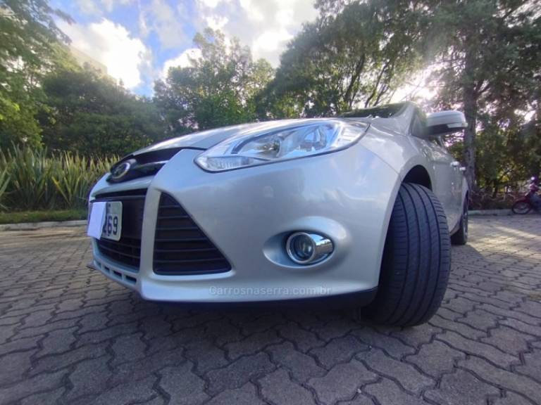 FORD - FOCUS - 2014/2015 - Prata - R$ 52.900,00