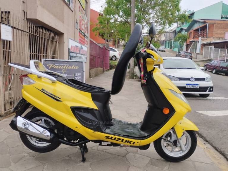 SUZUKI - AN125 BURGMAN - 2007/2008 - Amarela - R$ 7.300,00