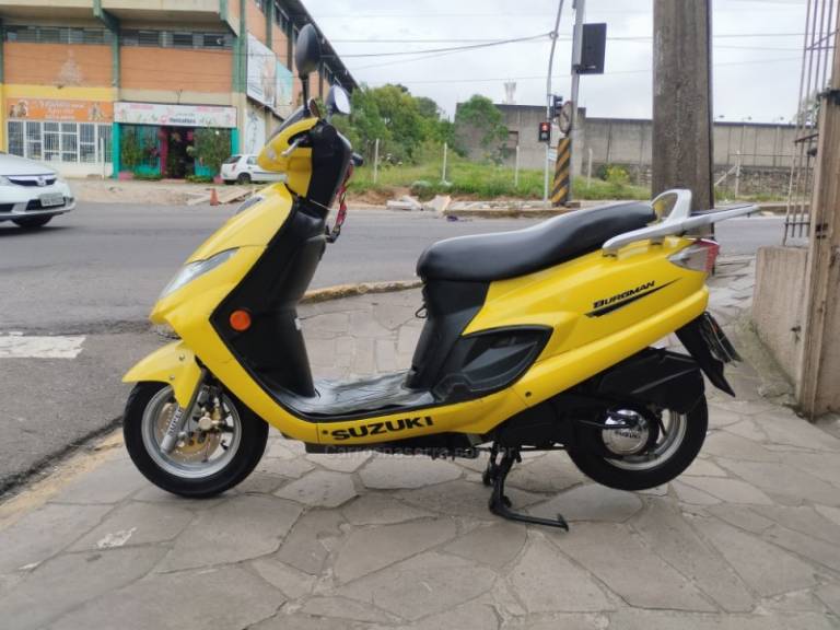 SUZUKI - AN125 BURGMAN - 2007/2008 - Amarela - R$ 7.300,00