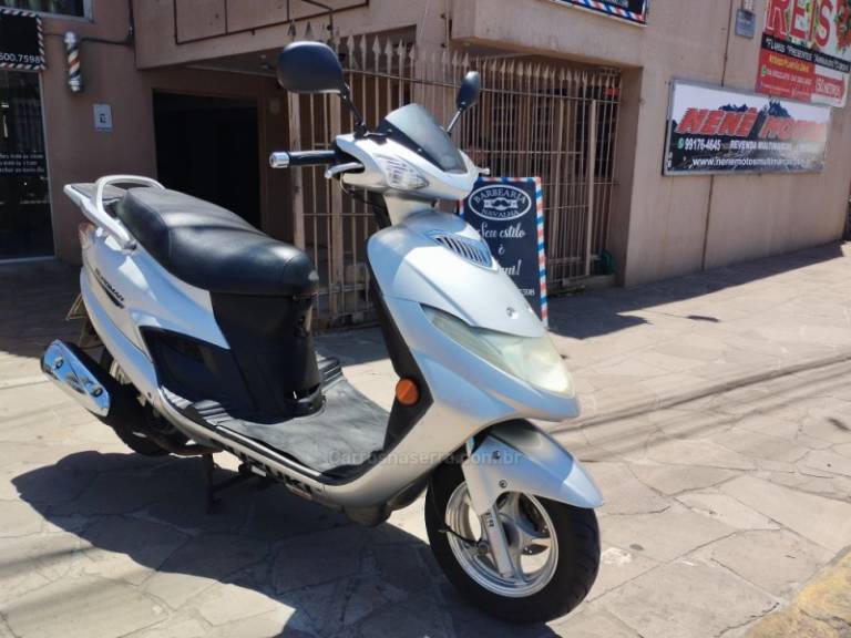 SUZUKI - BURGMAN - 2007/2008 - Prata - R$ 6.999,00