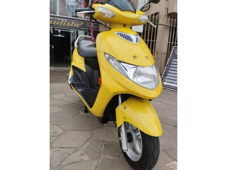 SUZUKI - AN125 BURGMAN - 2007/2008 - Amarela - R$ 7.300,00
