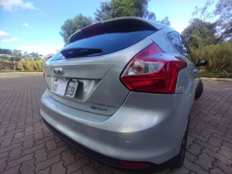 FORD - FOCUS - 2014/2015 - Prata - R$ 52.900,00