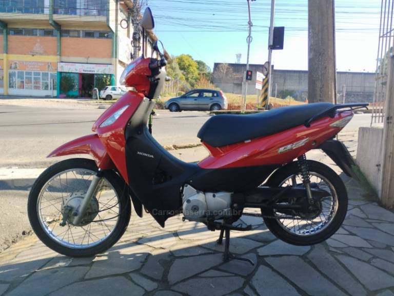 HONDA - BIZ 125 - 2005/2006 - Vermelha - R$ 7.999,00