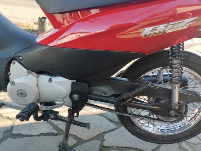HONDA - BIZ 125 - 2005/2006 - Vermelha - R$ 7.999,00