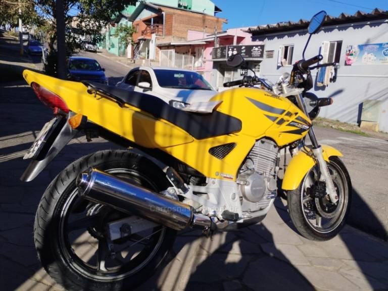 HONDA - CBX 250 TWISTER - 2006/2007 - Amarela - R$ 9.999,00