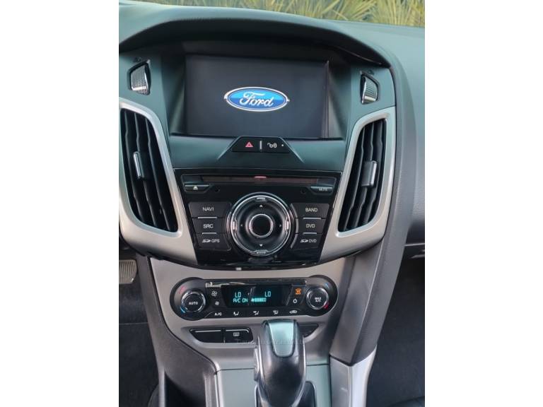 FORD - FOCUS - 2014/2015 - Prata - R$ 52.900,00