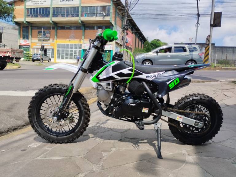 MXF - 90 - 2024/2024 - Verde - R$ 7.999,00