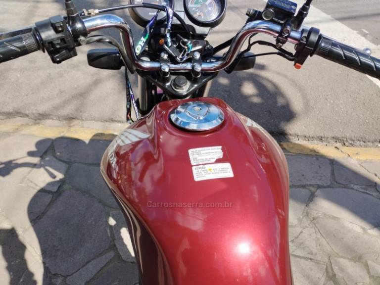 HONDA - CG 150 - 2011/2011 - Vermelha - R$ 11.500,00