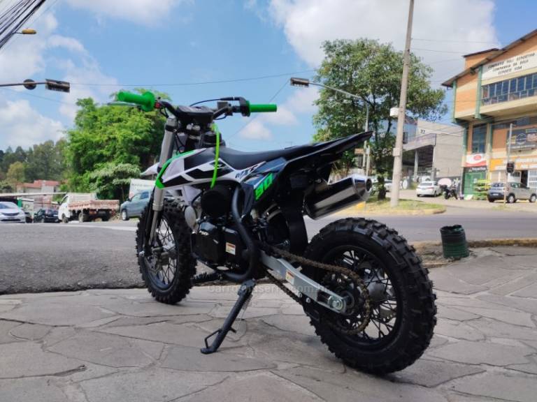 MXF - 90 - 2024/2024 - Verde - R$ 7.999,00