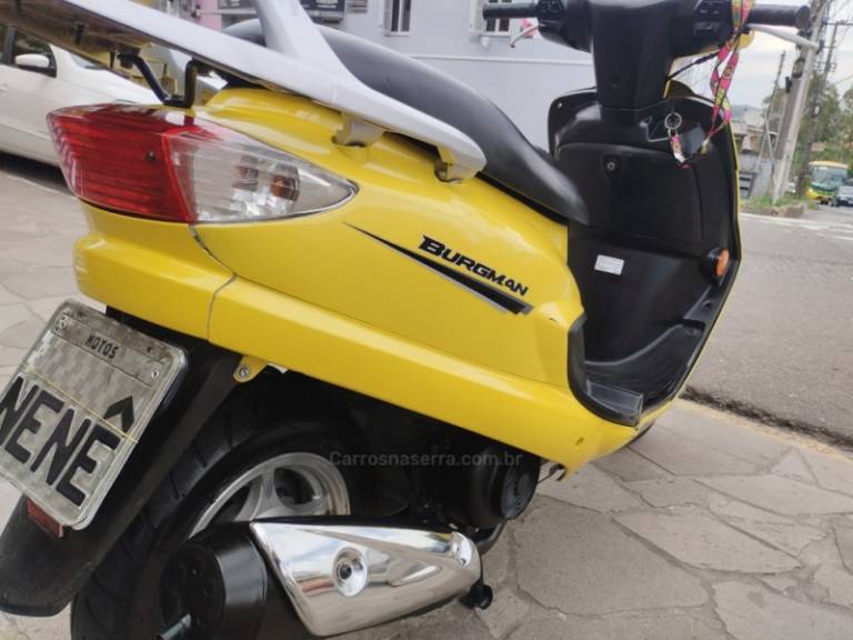 SUZUKI - AN125 BURGMAN - 2007/2008 - Amarela - R$ 7.300,00